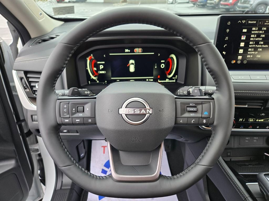 New 2026 Nissan Rogue Platinum image 9