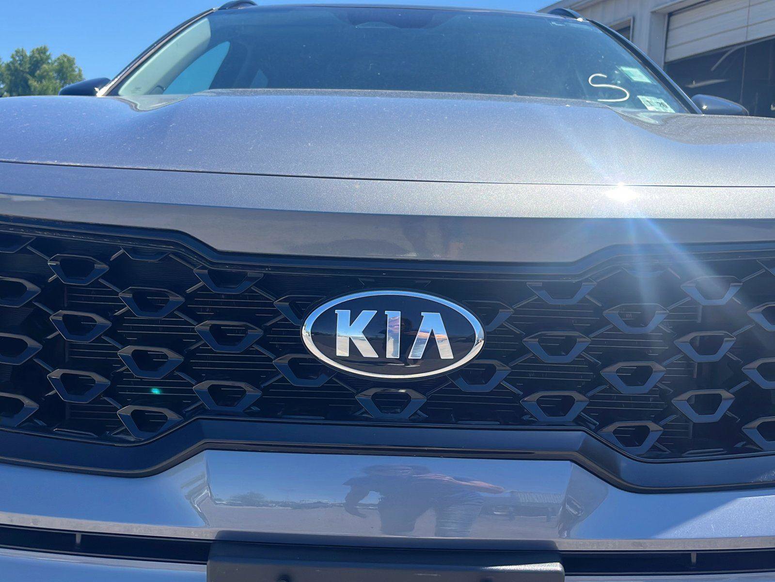 Used 2021 Kia Sorento S w/ Panoramic Sunroof Package FWD image 11