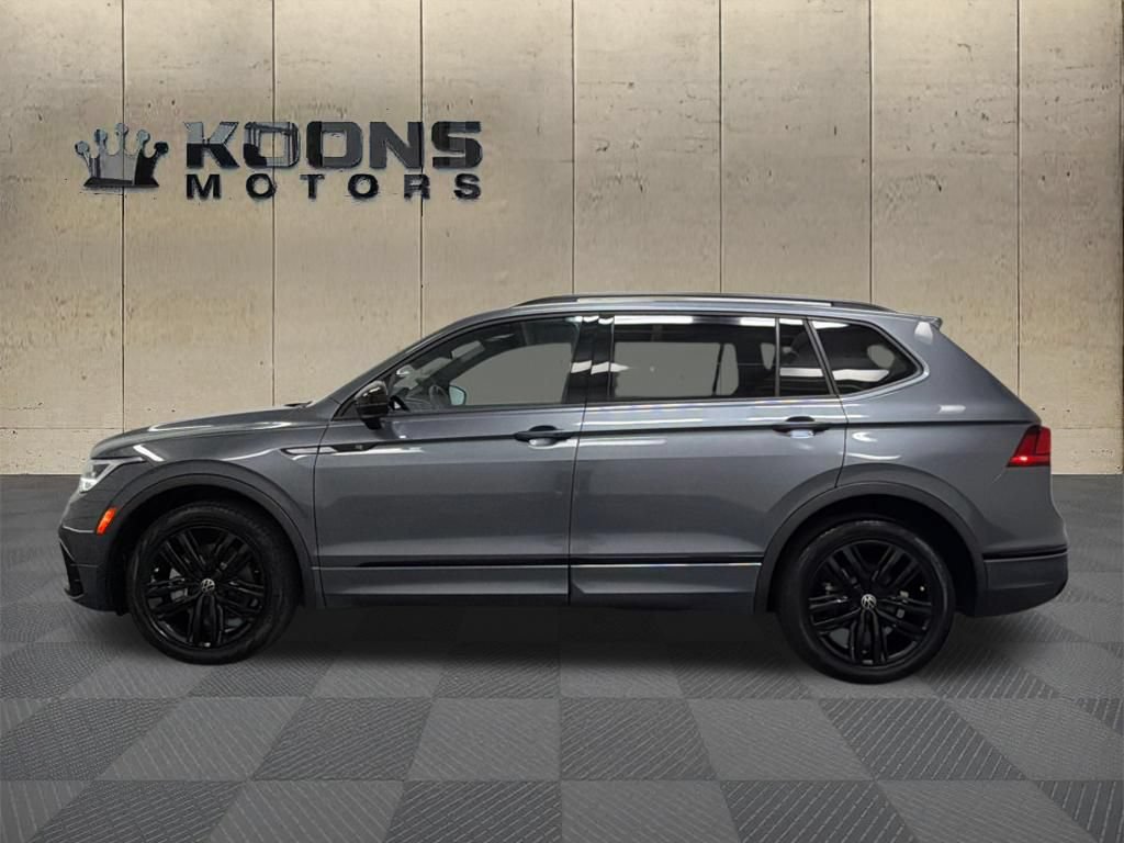 Used 2022 Volkswagen Tiguan SE R-Line FWD image 4