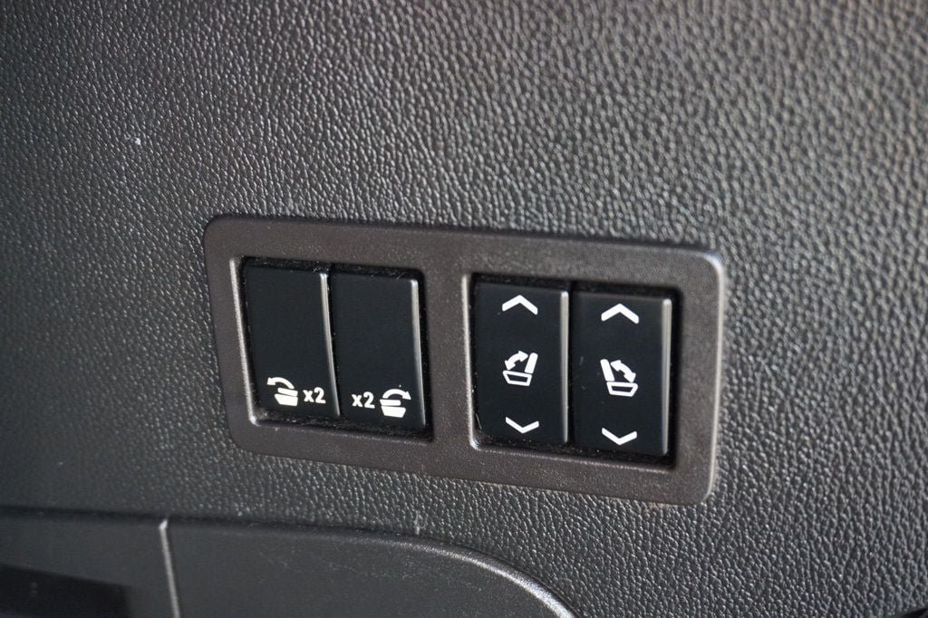 Used 2020 GMC Yukon SLT w/ Open Road Package RWD image 11