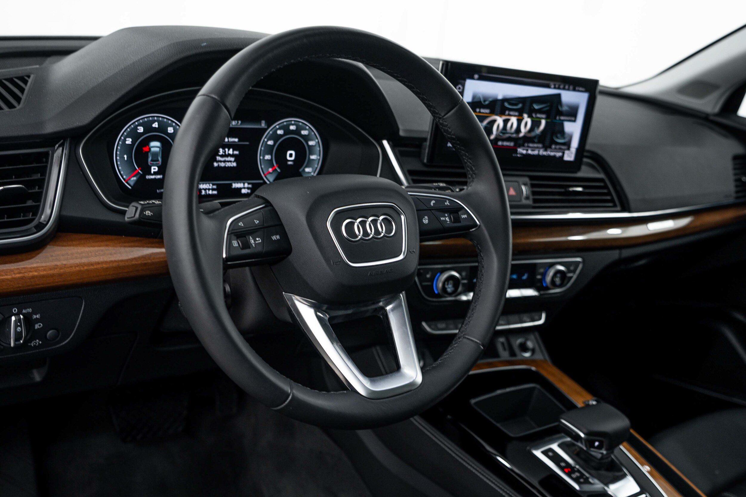 Certified 2023 Audi Q5 2.0T Premium Plus w/ Premium Plus Package AWD/4WD image 9