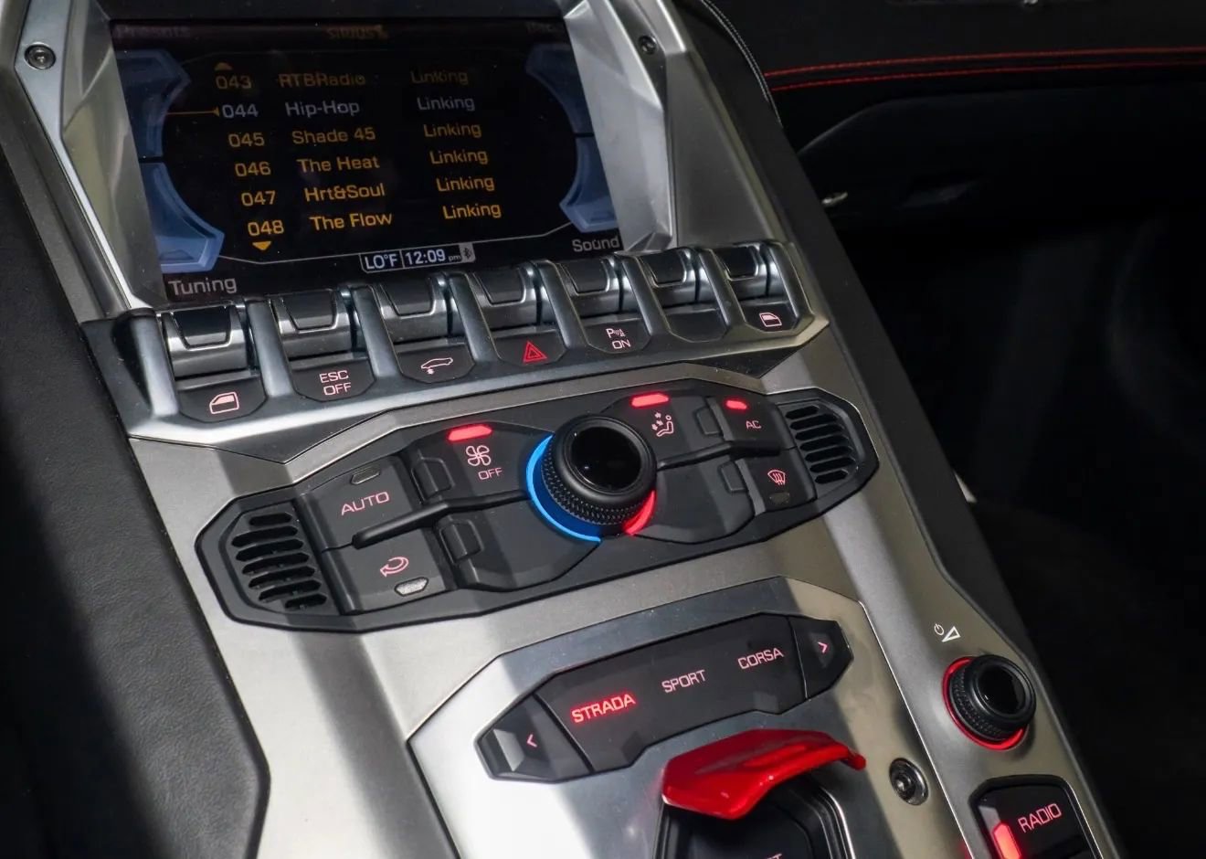 Used 2012 Lamborghini Aventador LP 700-4 AWD/4WD image 12