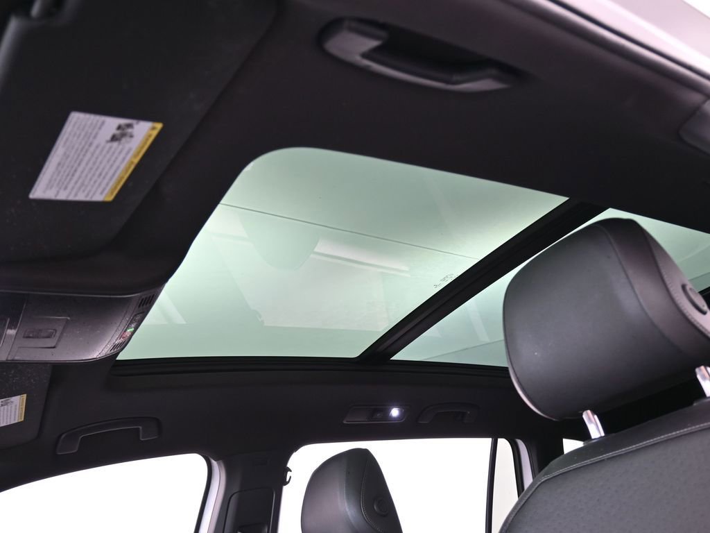 Used 2020 Volkswagen Tiguan SE R-Line image 16