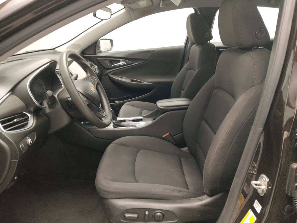 Used 2020 Chevrolet Malibu LT FWD image 17
