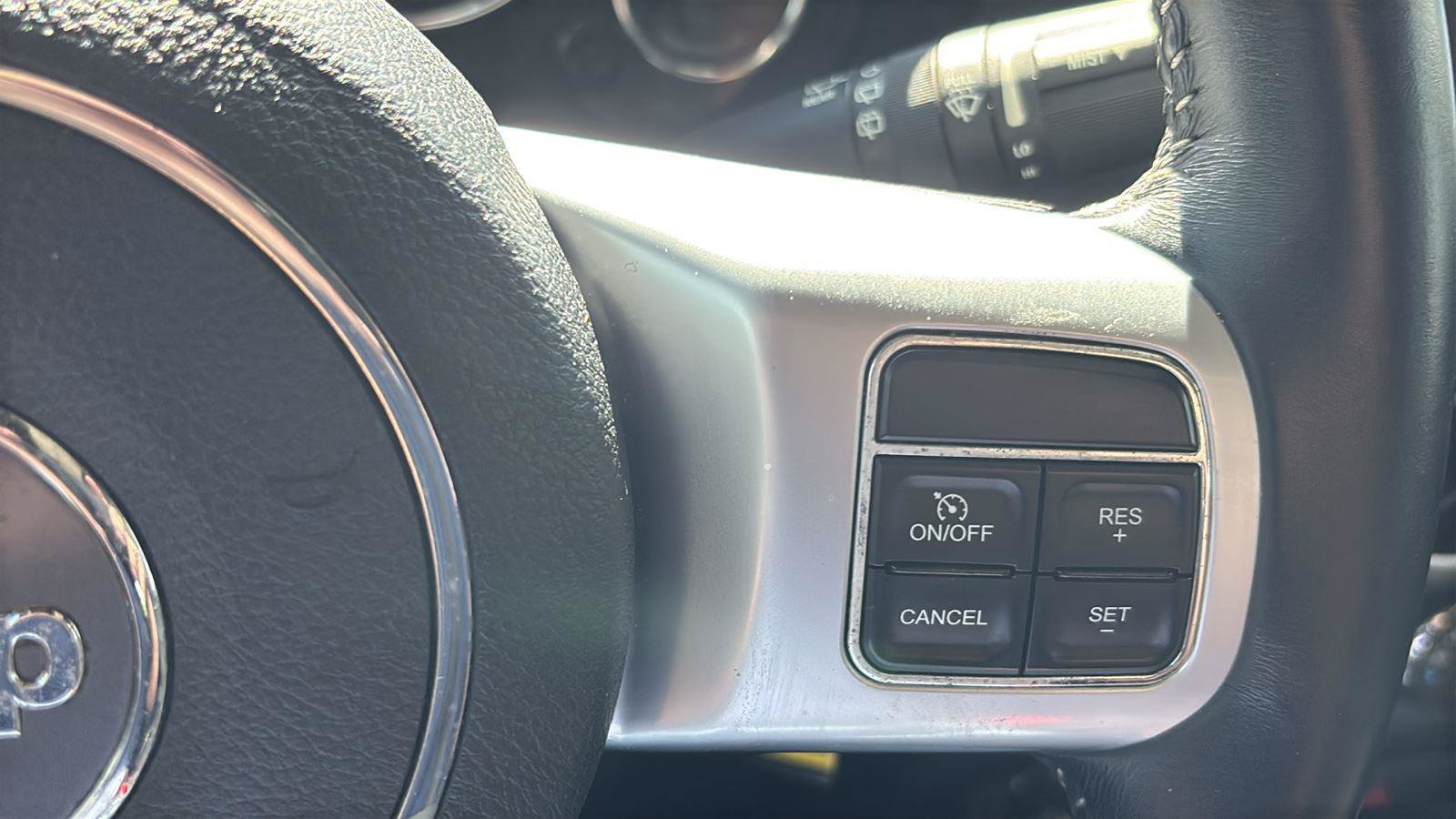 Used 2017 Jeep Wrangler Unlimited Rubicon AWD/4WD image 27