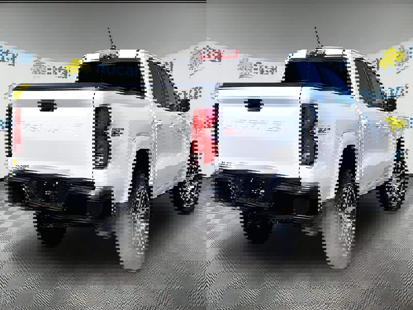 Used 2024 Chevrolet Colorado Z71 w/ Z71 Convenience Package 2 image 6