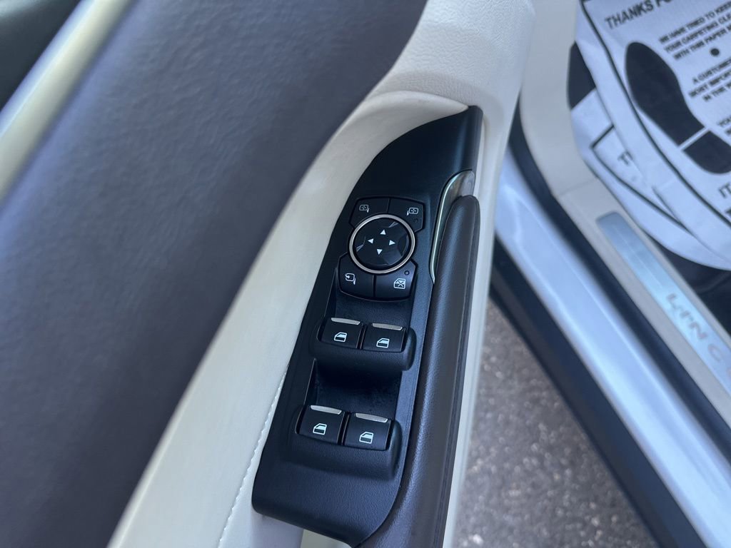 Used 2016 Lincoln MKC Reserve image 14