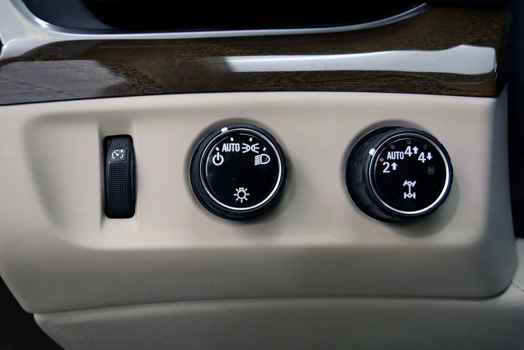 Used 2020 Cadillac Escalade Luxury AWD/4WD image 27