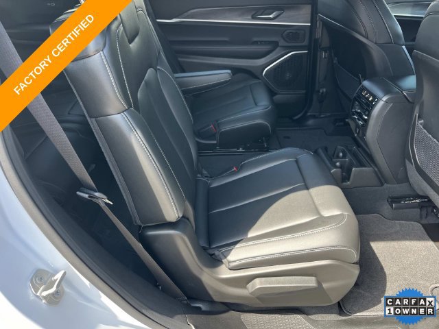 Certified 2025 Jeep Grand Cherokee L Limited w/ Black Appearance Package AWD/4WD image 20