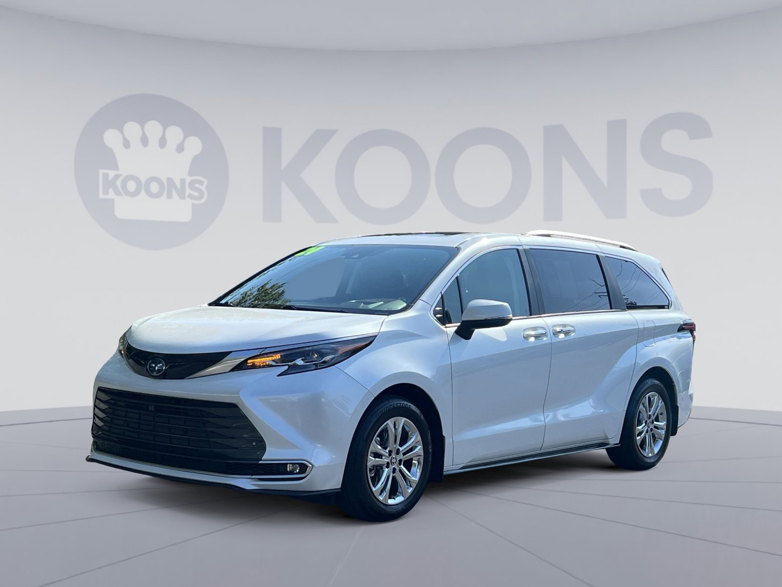 Used 2024 Toyota Sienna Platinum