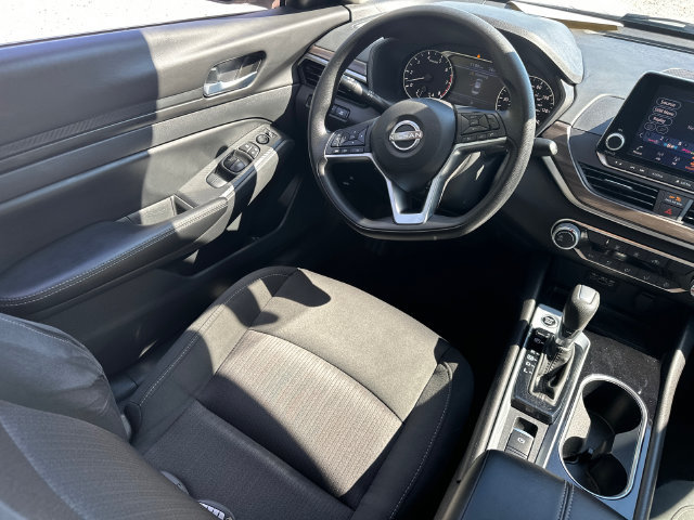 Used 2024 Nissan Altima 2.5 SV AWD/4WD image 21
