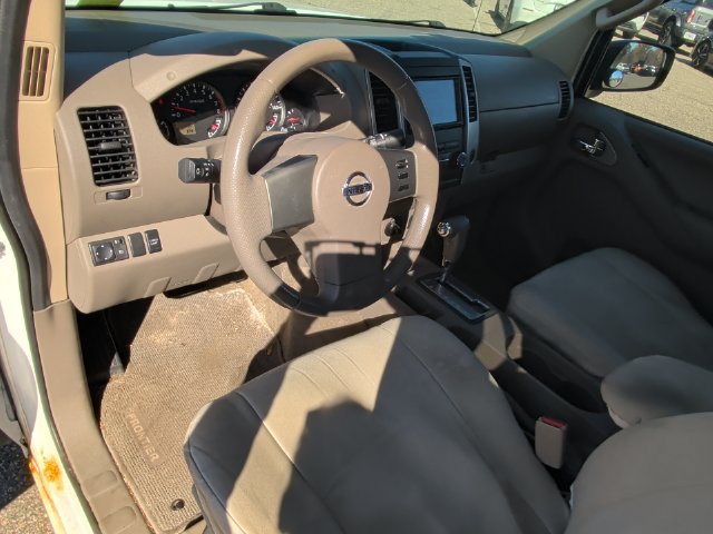 Used 2012 Nissan Frontier SV AWD/4WD image 13