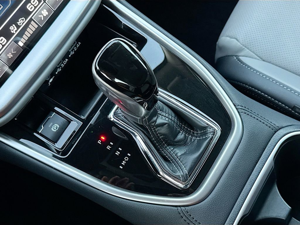Certified 2025 Subaru Outback Limited image 24