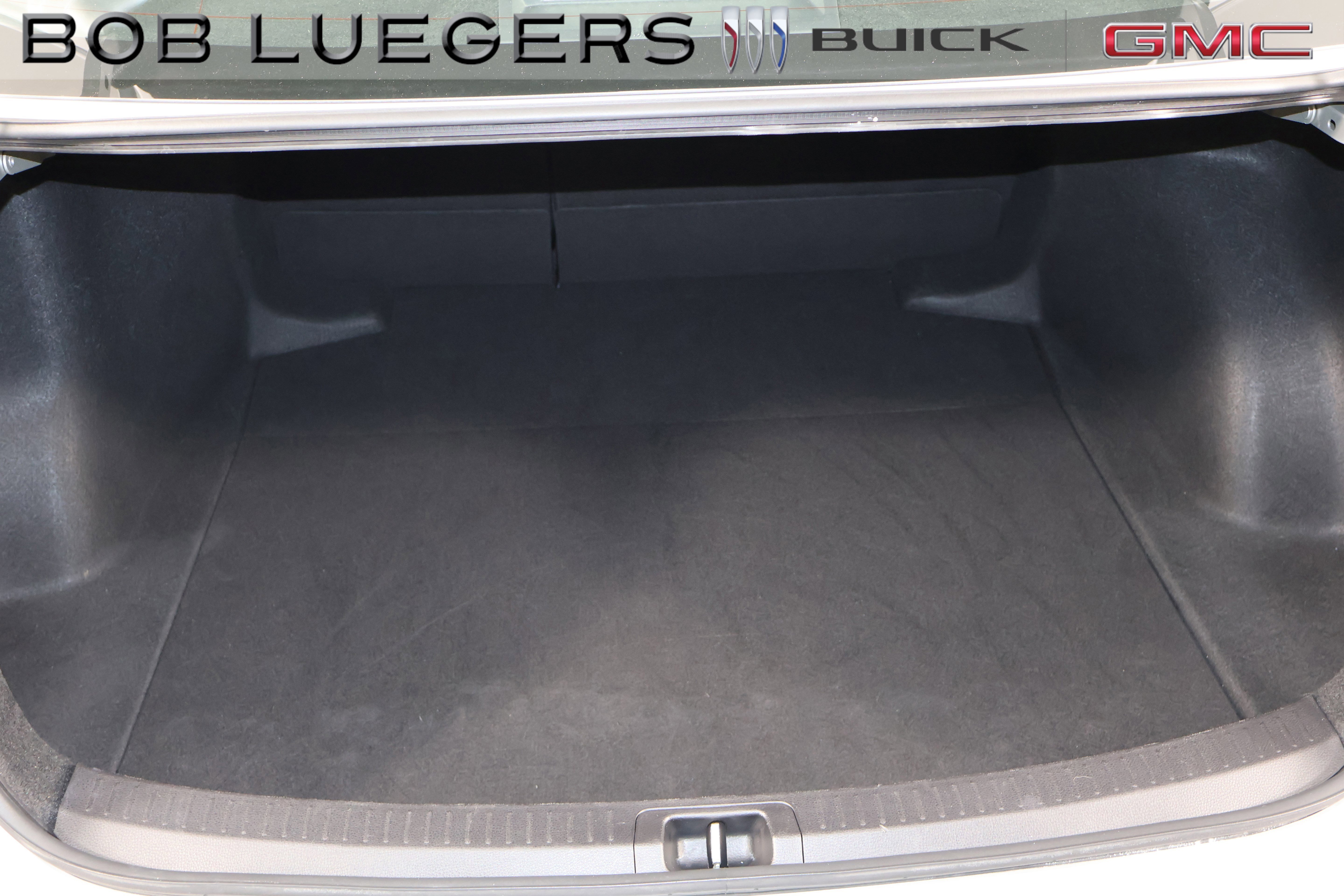 Used 2022 Toyota Corolla LE image 21