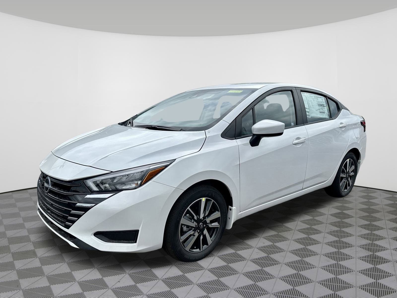 Used 2025 Nissan Versa SV w/ Trunk Package image 15