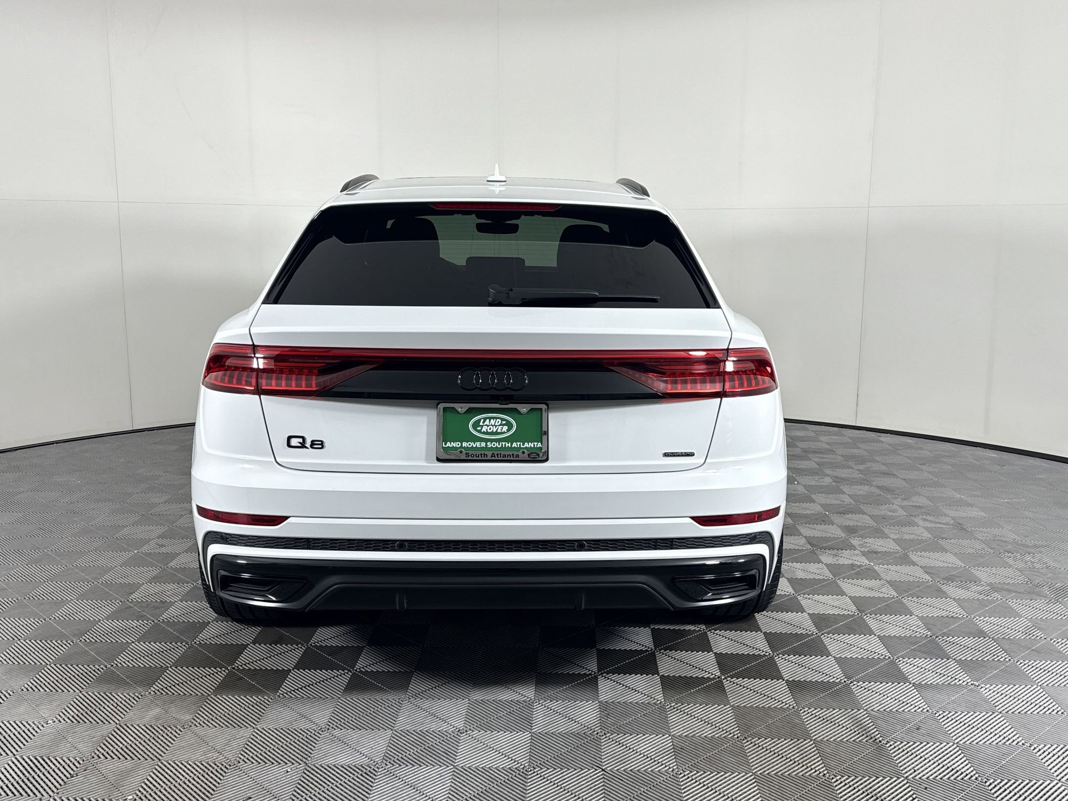 Used 2022 Audi Q8 Premium Plus AWD/4WD image 10