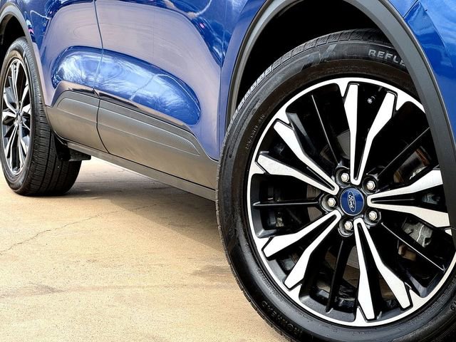 Used 2022 Ford Escape SE w/ SE Sport Appearance Package image 6