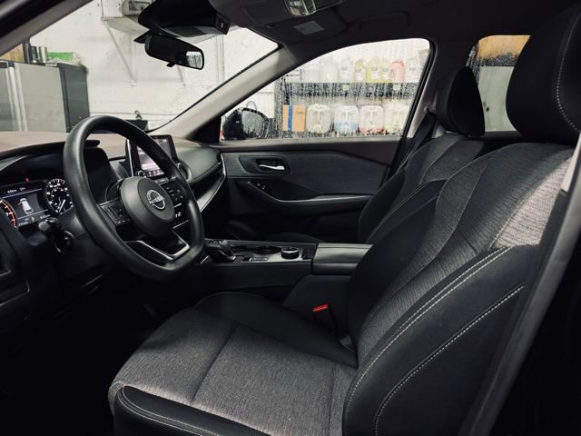 Used 2022 Nissan Rogue SV AWD/4WD image 16