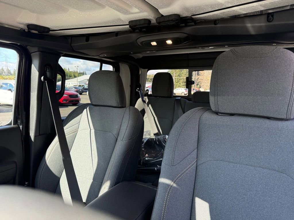 New 2026 Jeep Gladiator Sport AWD/4WD image 25