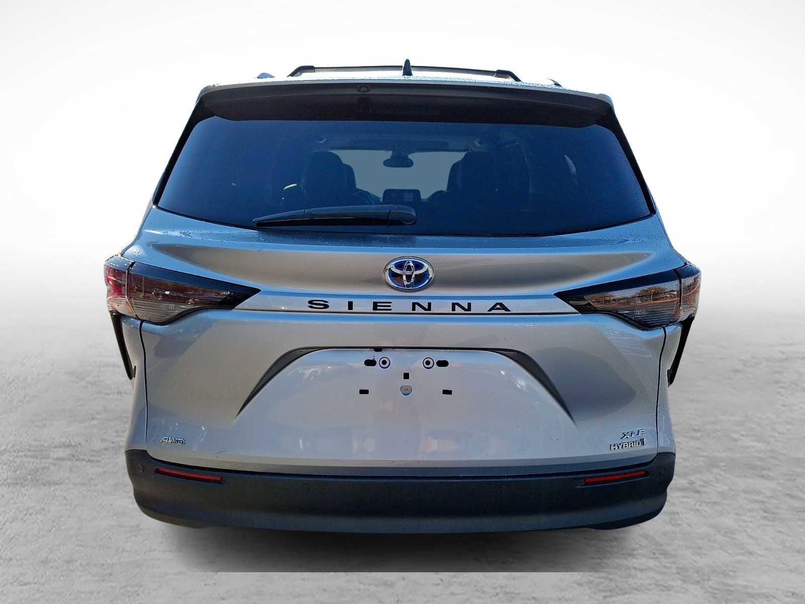 Used 2024 Toyota Sienna XLE w/ XLE Plus Package AWD/4WD image 5