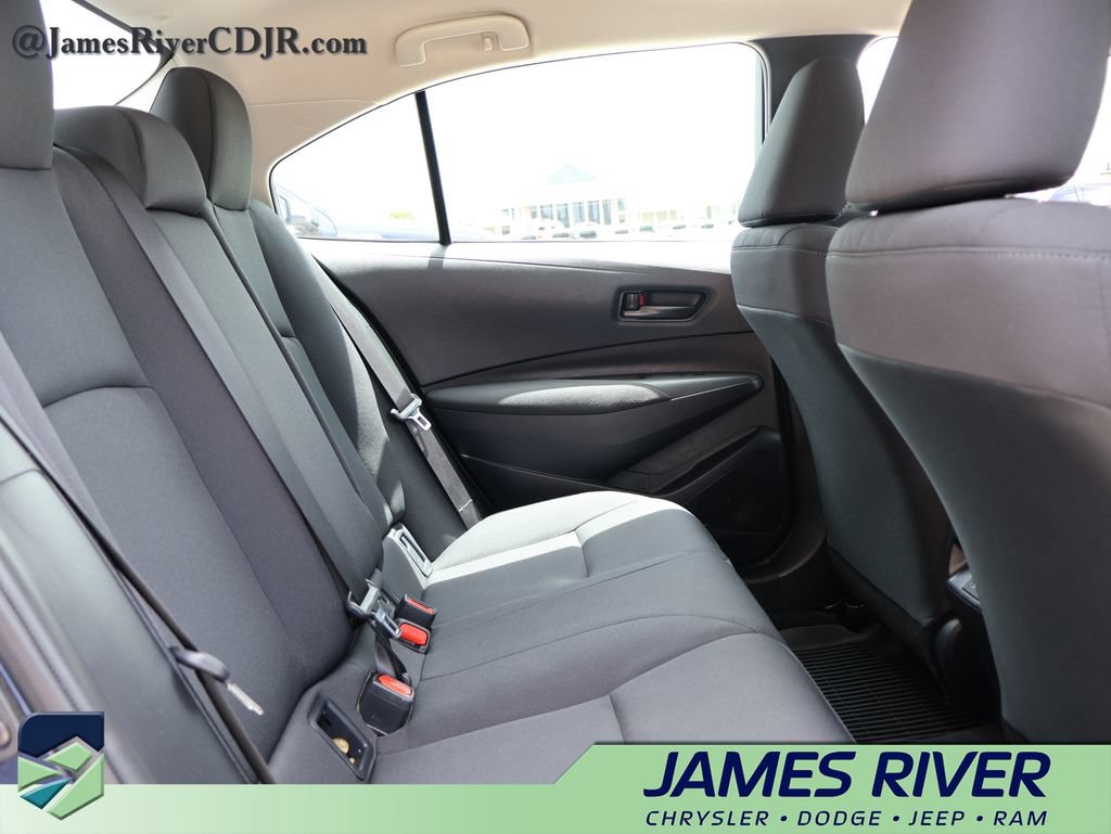 Used 2025 Toyota Corolla LE FWD image 12