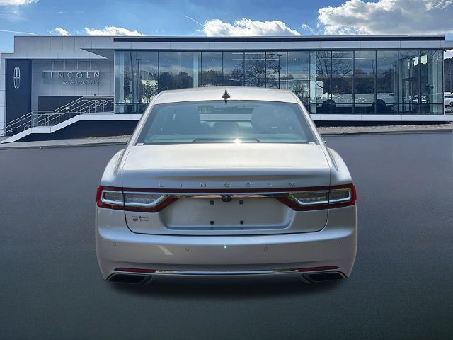 Used 2019 Lincoln Continental Premiere FWD image 6