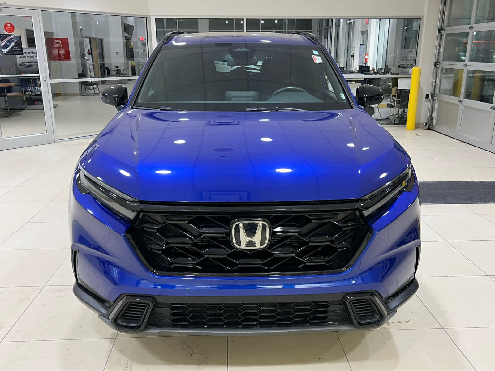 Used 2023 Honda CR-V Sport image 2