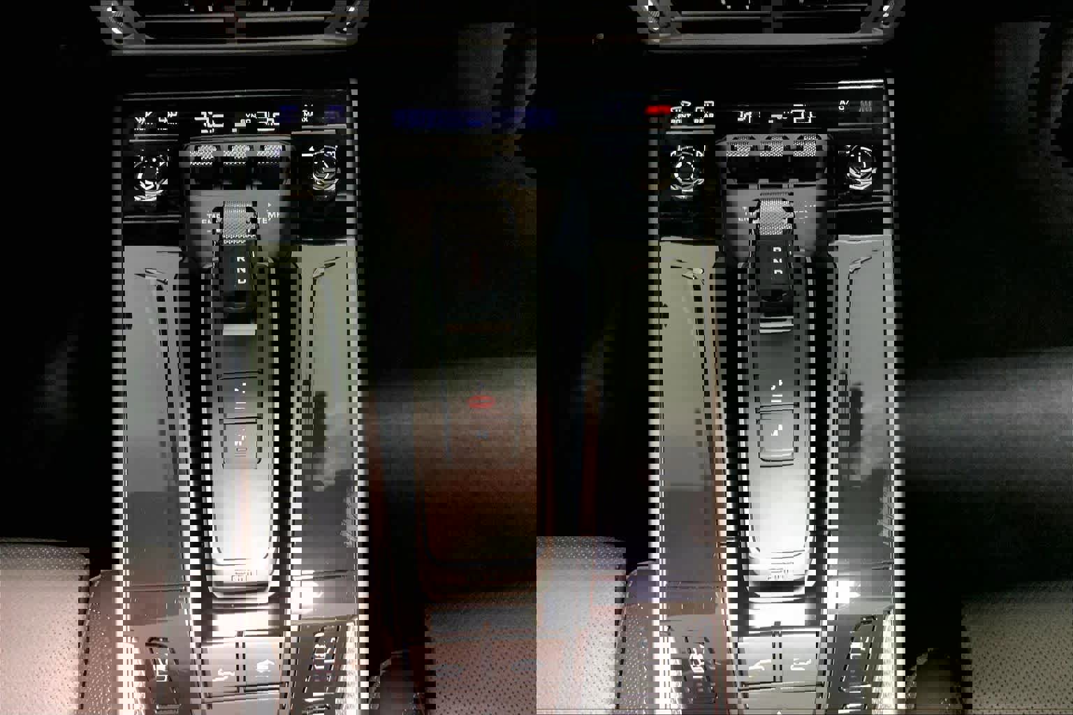 Used 2025 Porsche 911 Carrera image 31