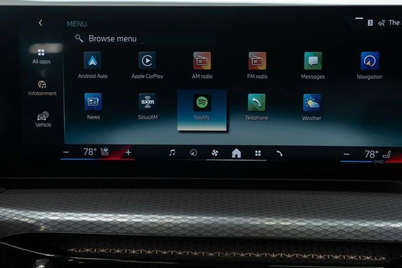 Used 2025 BMW 330i xDrive w/ M-Sport Package image 25