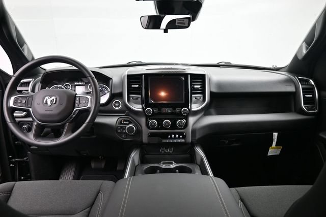 New 2026 RAM 1500 4x4 Crew Cab image 16