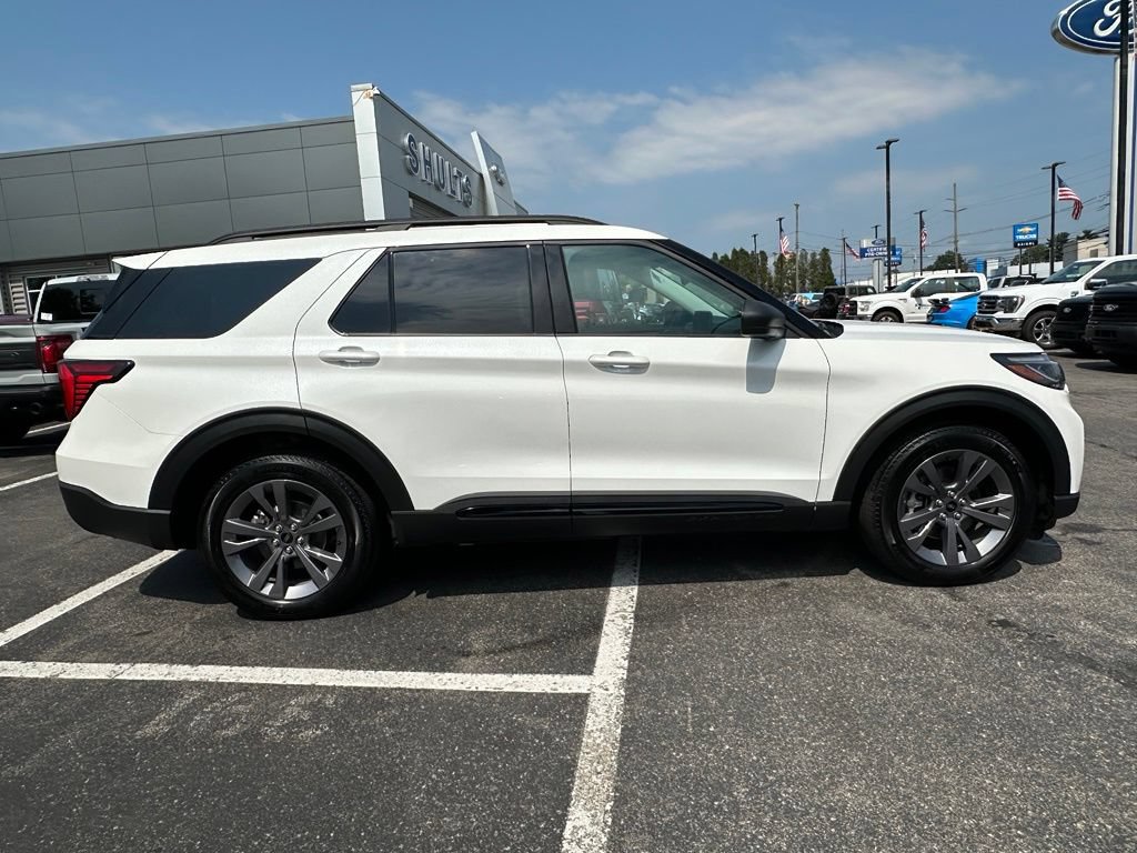 New 2026 Ford Explorer Active w/ Active Comfort Package AWD/4WD image 4