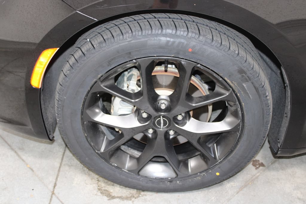 Used 2025 Chrysler Pacifica Limited FWD image 62