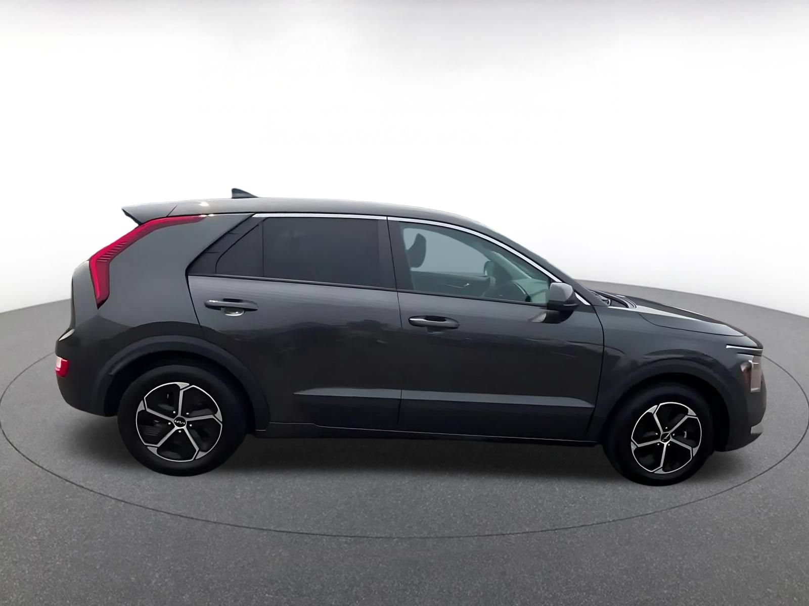 Used 2026 Kia Niro LX FWD image 16