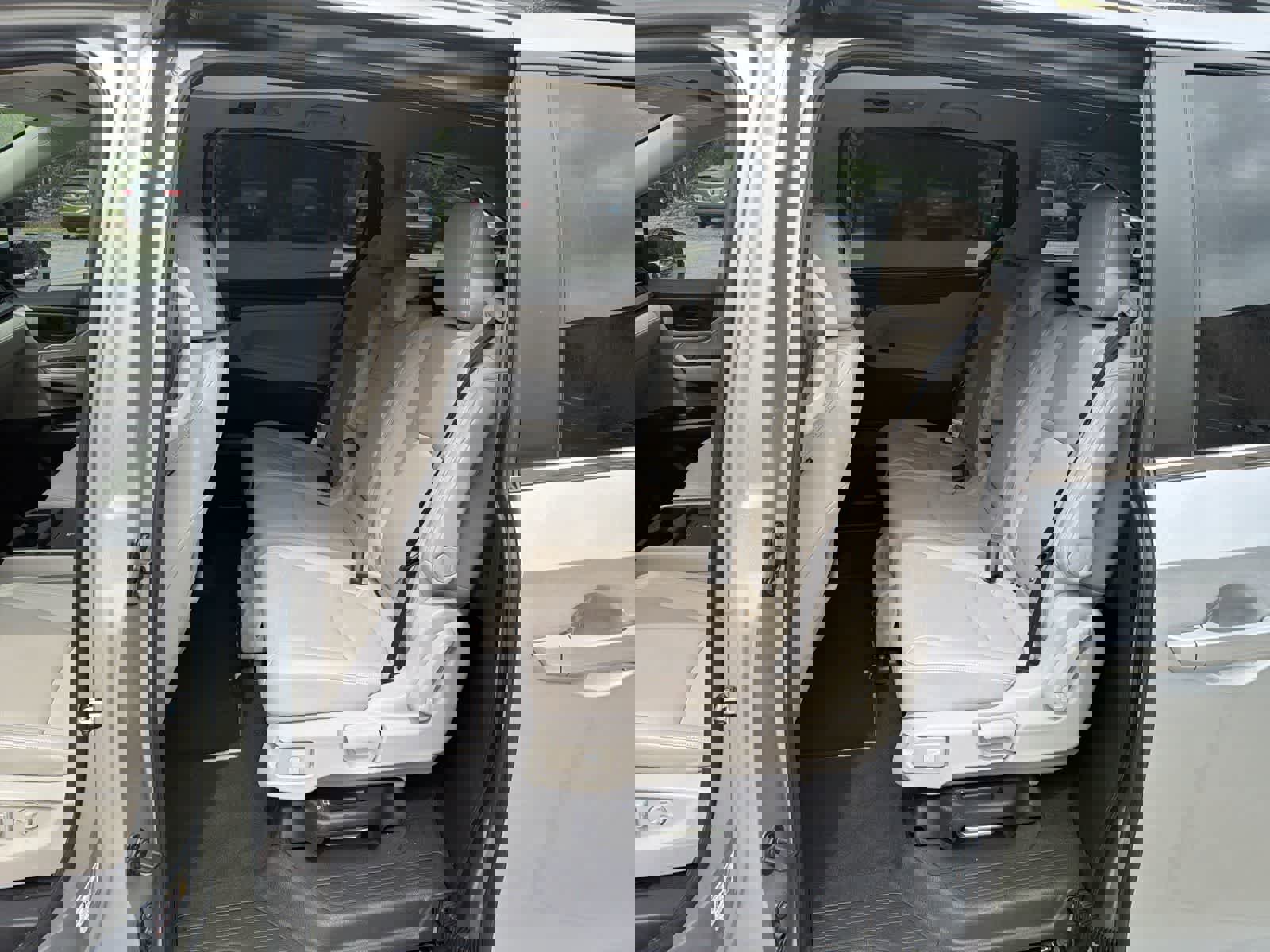 Certified 2025 Honda Odyssey EX-L image 15