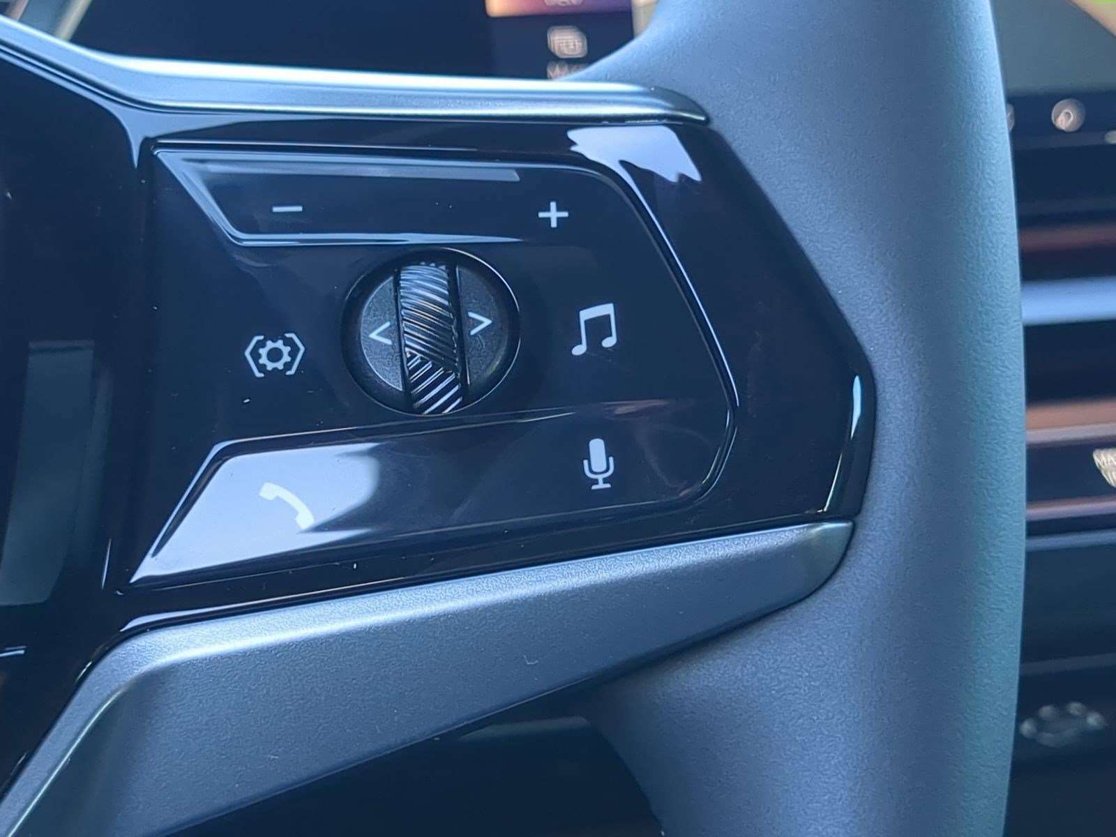 Certified 2025 BMW i5 eDrive40i w/ Premium Package image 18