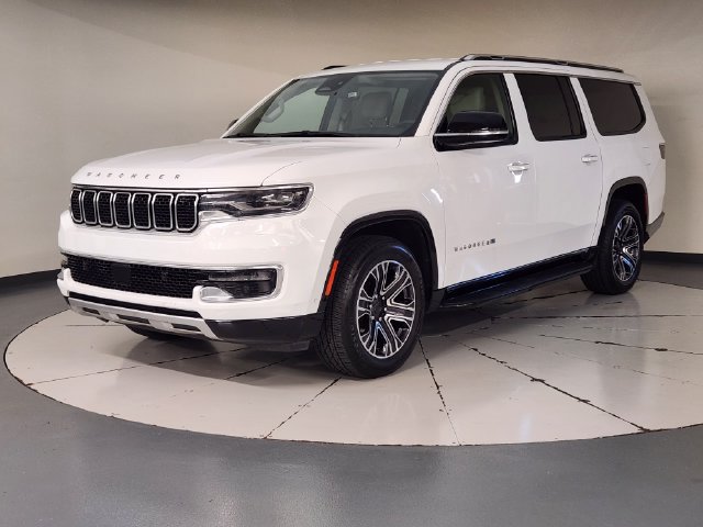 Used 2024 Jeep Wagoneer L Series II w/ Flexible Seating Group RWD image 1
