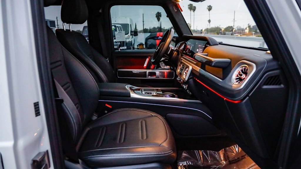 Used 2025 Mercedes-Benz G 550 image 21
