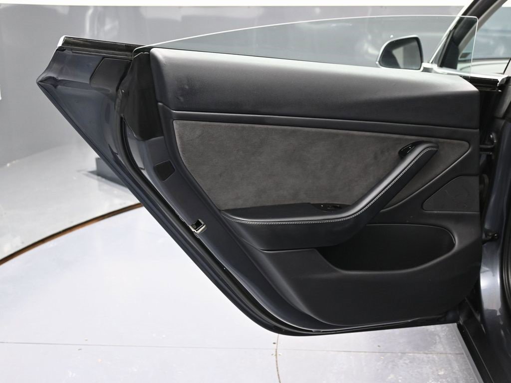 Used 2018 Tesla Model 3 Long Range image 42