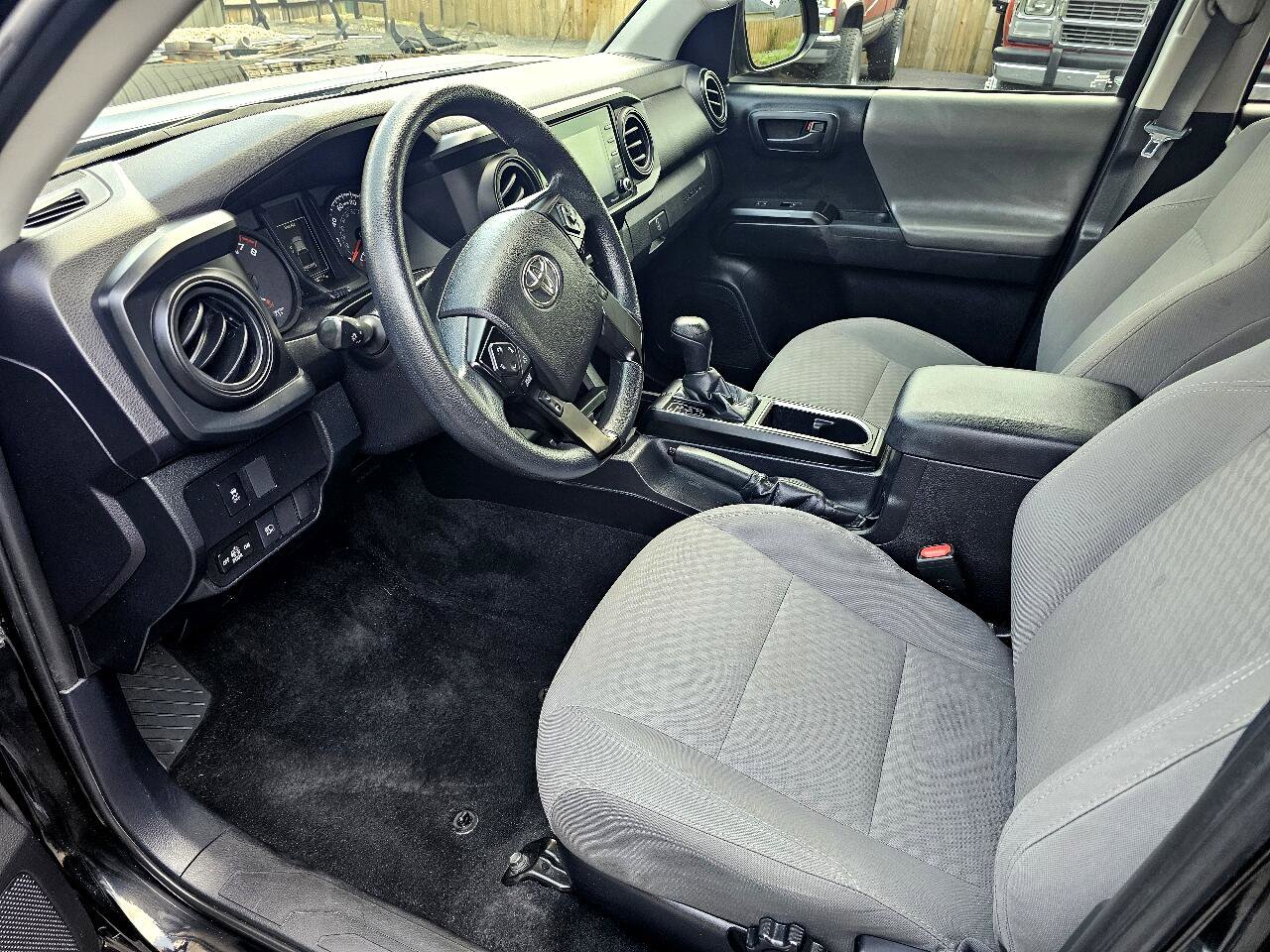 Used 2021 Toyota Tacoma SR image 9