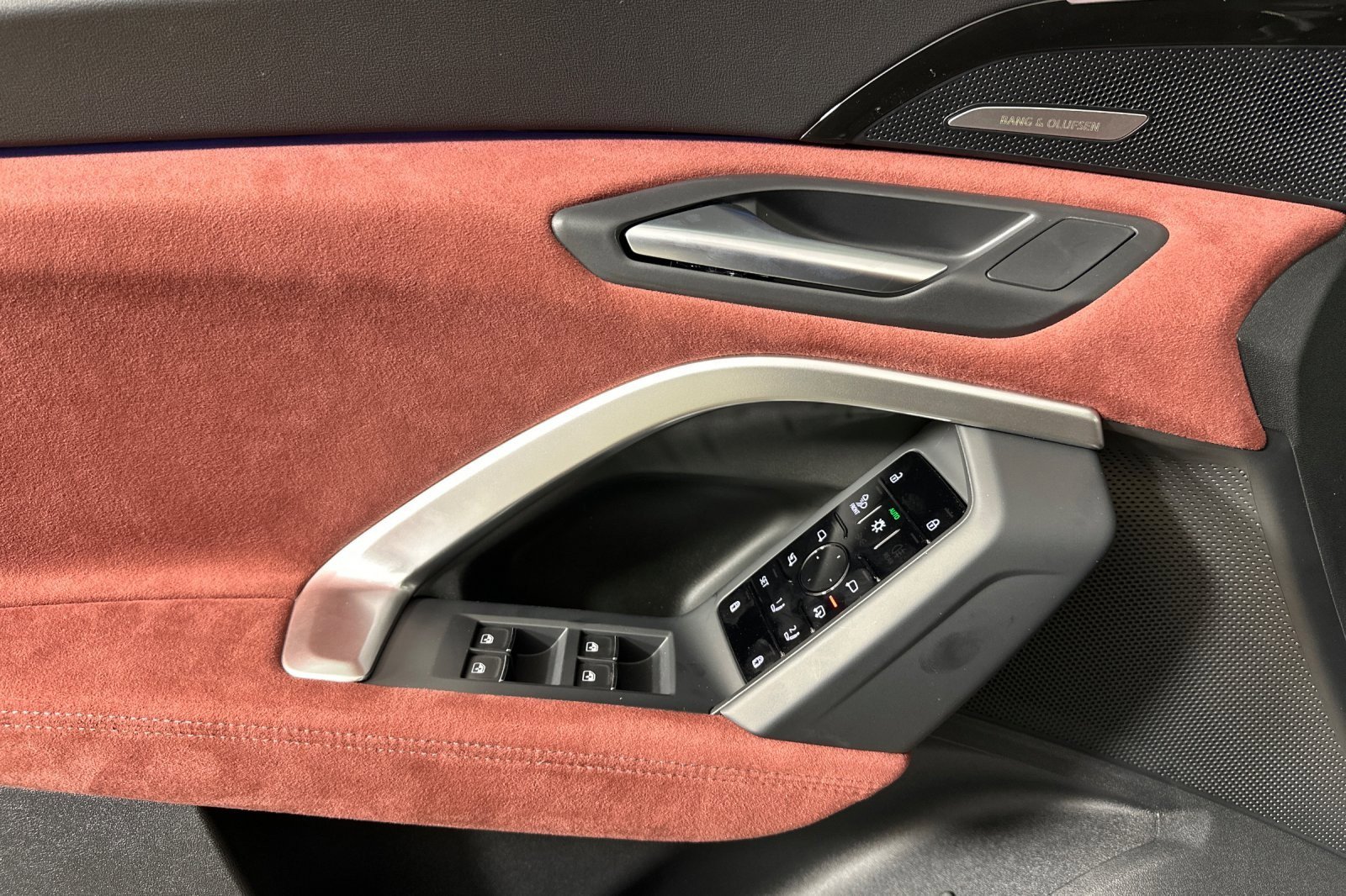 New 2025 Audi SQ5 Premium Plus image 10