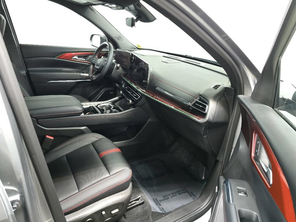 Used 2026 Chevrolet Traverse RS AWD/4WD image 16