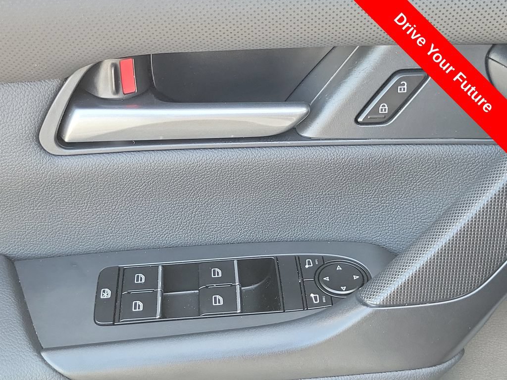 Used 2024 MAZDA CX-50 AWD 2.5 S w/ Accent Package image 17