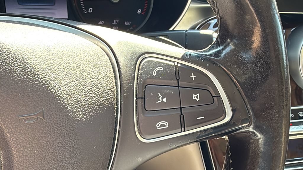 Used 2016 Mercedes-Benz GLC 300 4MATIC image 32