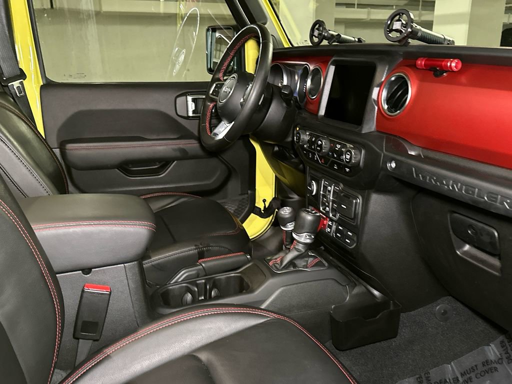 Used 2023 Jeep Wrangler Unlimited Rubicon w/ Cold Weather Group AWD/4WD image 11
