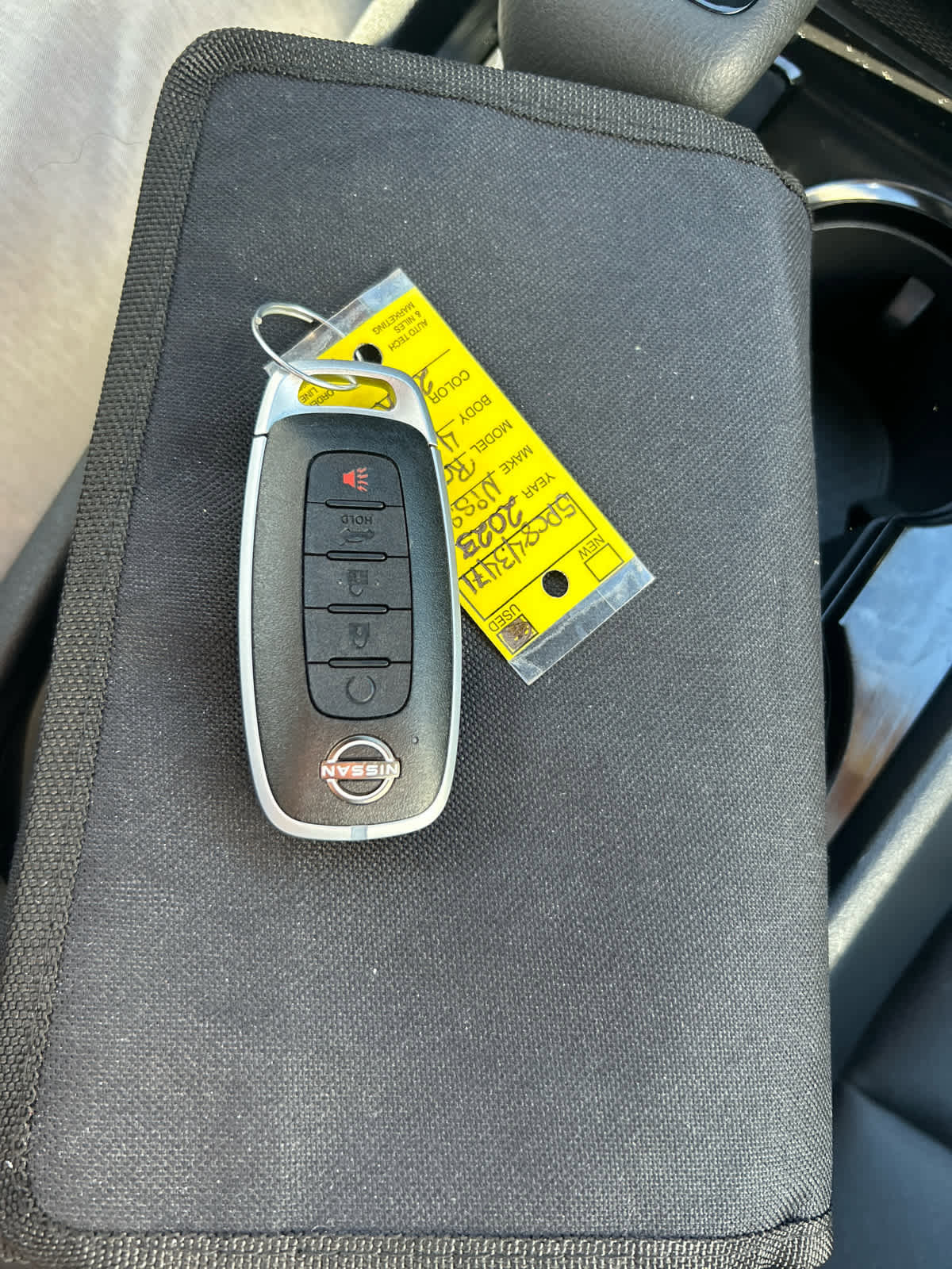 Used 2023 Nissan Rogue SV w/ SV Premium B Package image 21