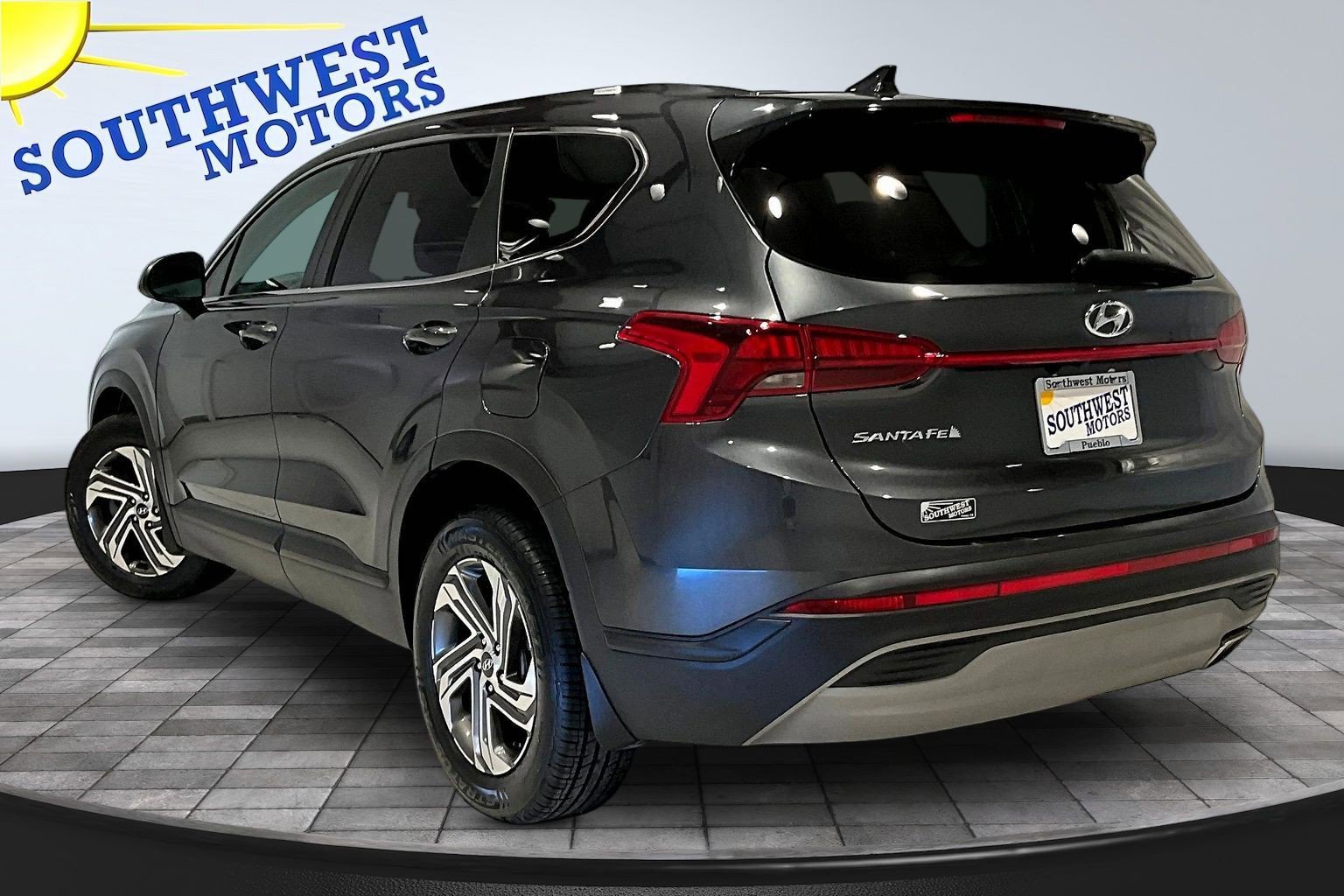 Used 2023 Hyundai Santa Fe SE image 4