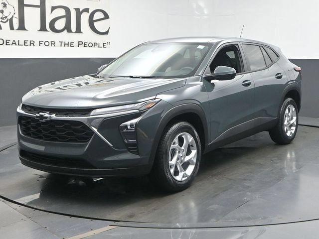 New 2026 Chevrolet Trax LS w/ LS Convenience Package FWD image 12