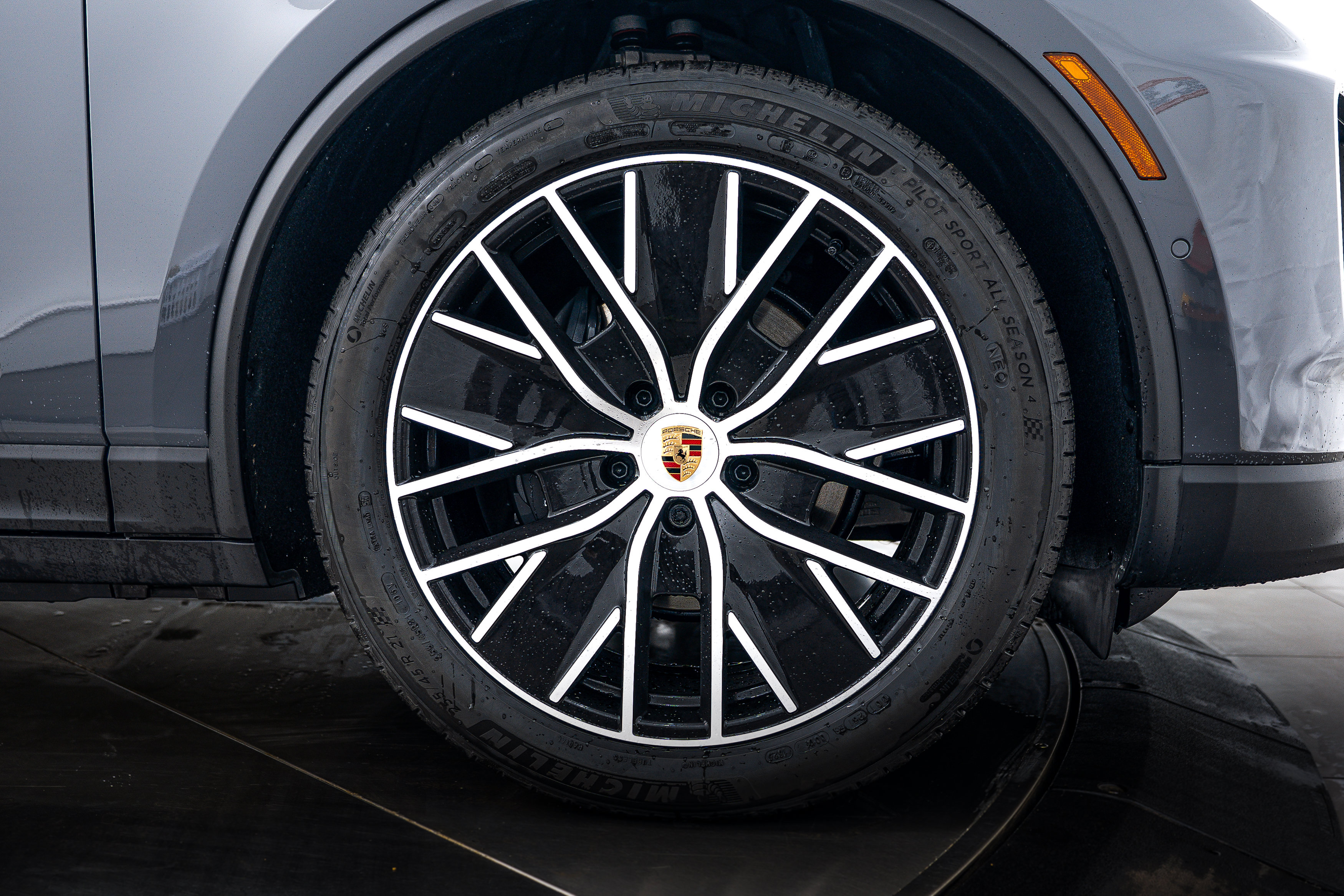 New 2026 Porsche Macan 4 Electric AWD/4WD image 11