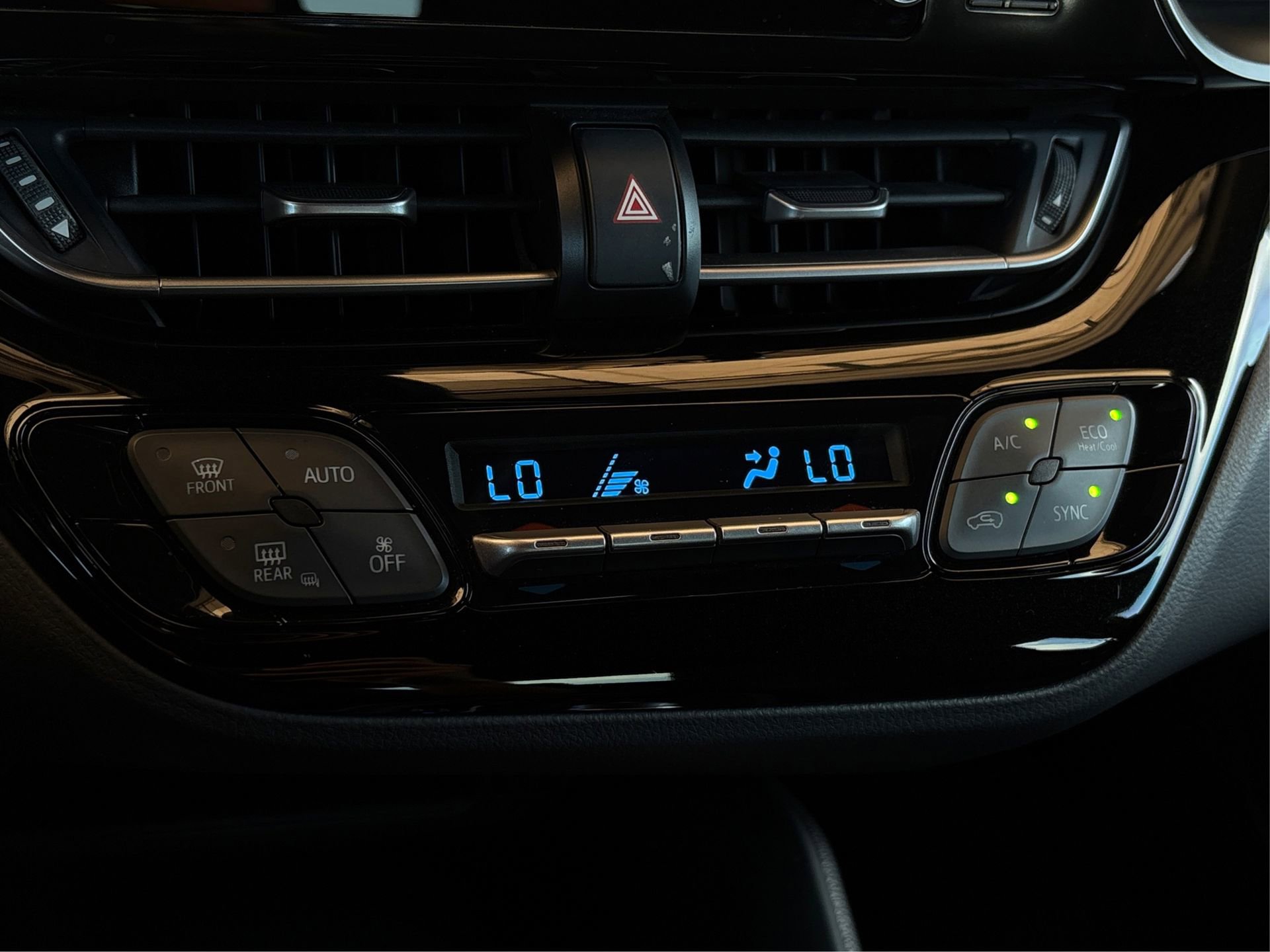 Used 2019 Toyota C-HR Limited image 26