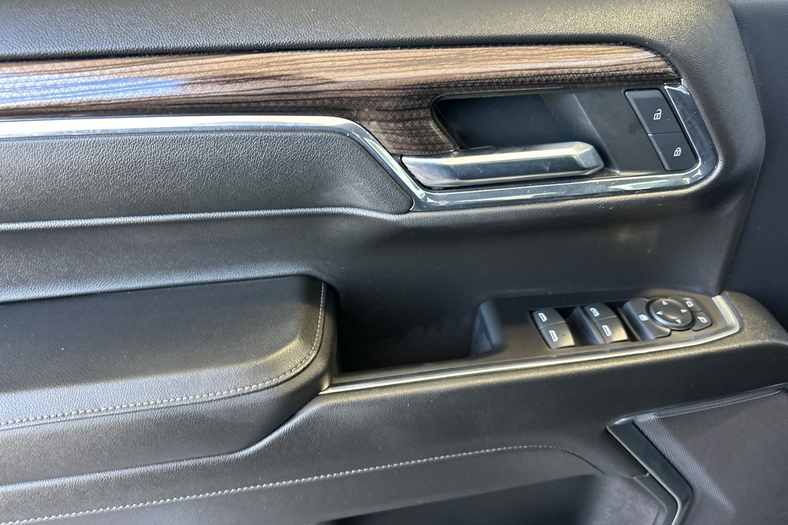 Used 2024 Chevrolet Silverado 1500 RST AWD/4WD image 11